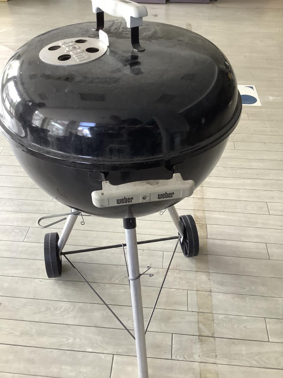 Weber BBQ, rond 47cm.