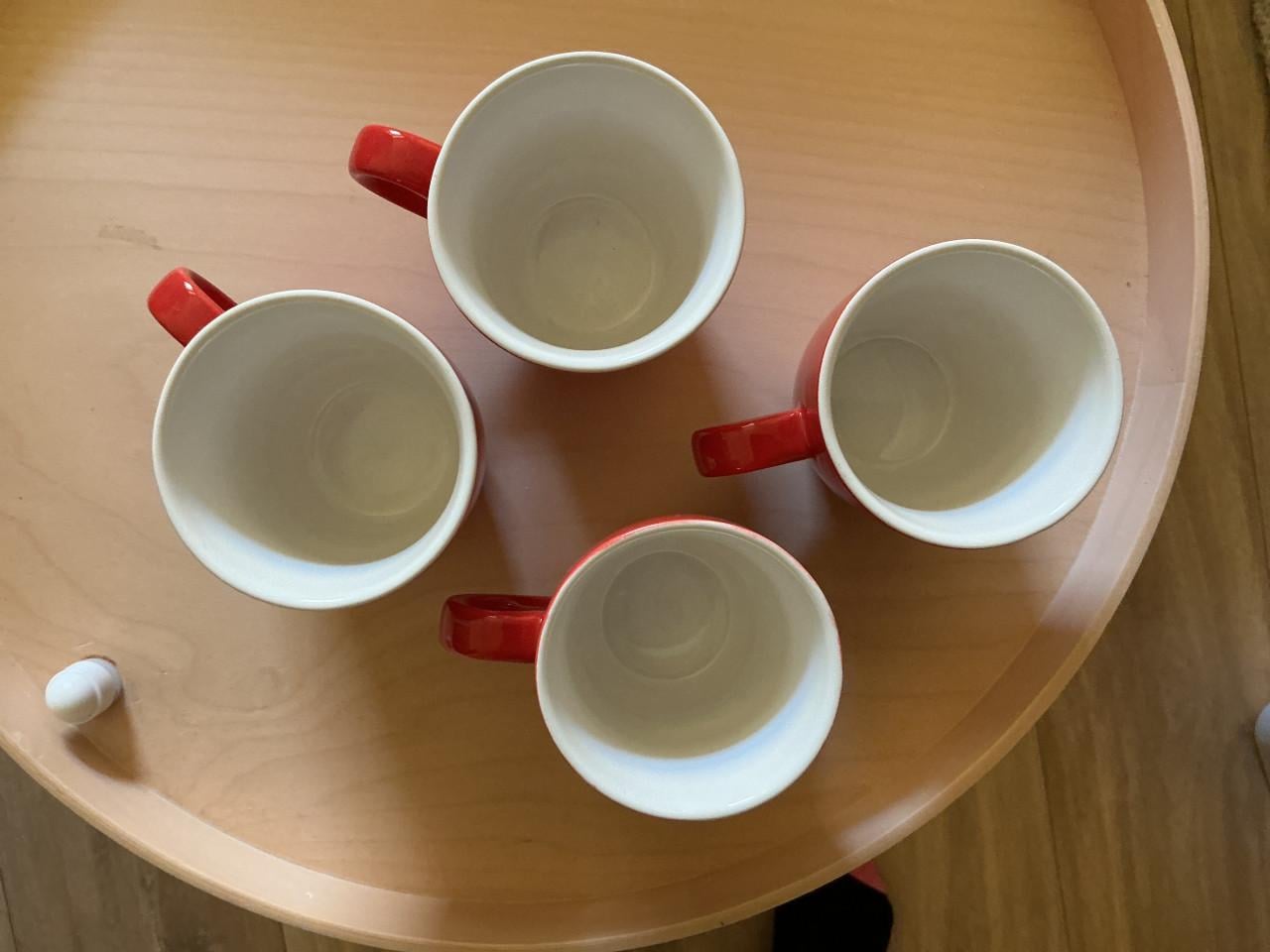 4 rode Hema mokjes