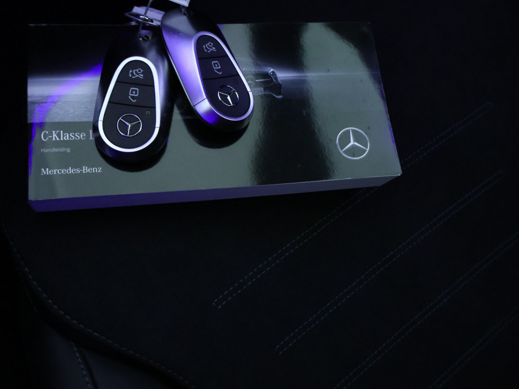 Mercedes-Benz C-Klasse 300 e amg line limited | trekhaak | nightpakket | pa
