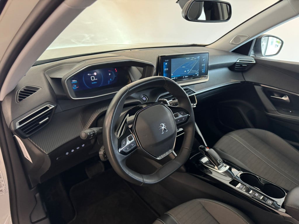 Peugeot 2008 1.2 puretech allure pack