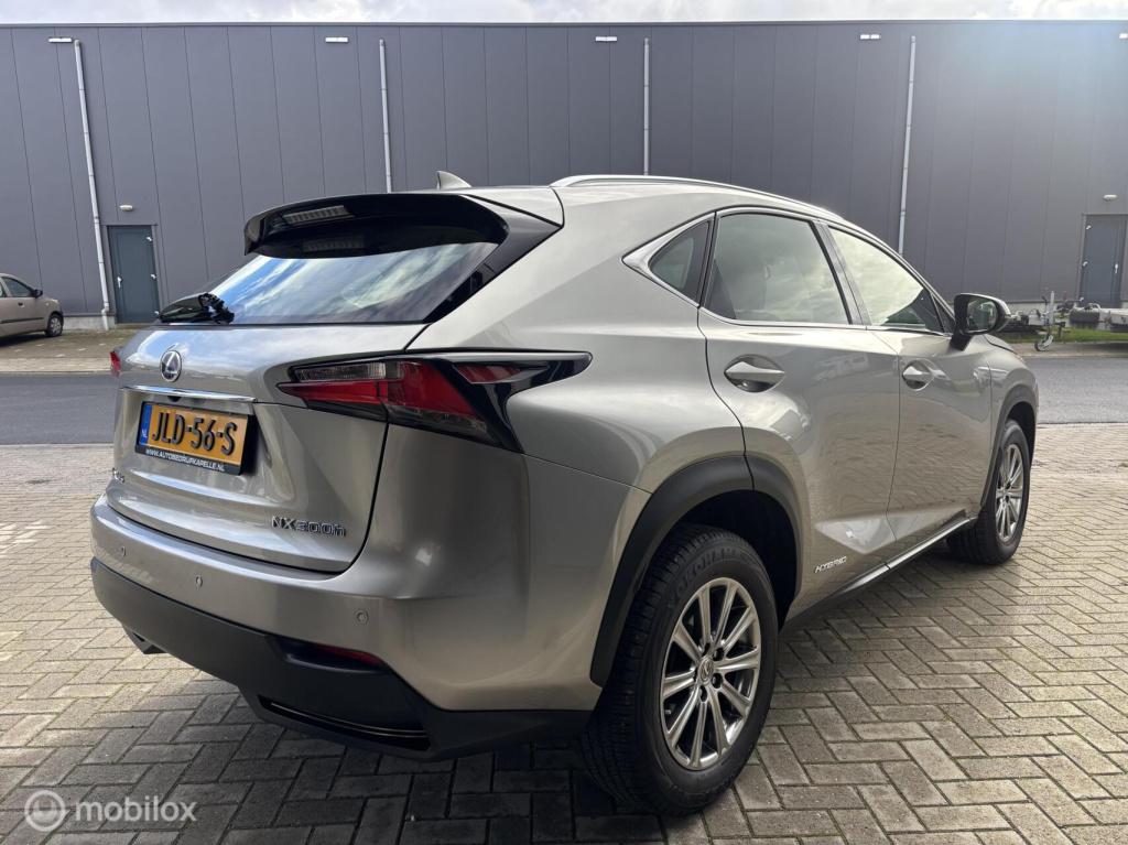 Lexus Nx 300h awd luxury line