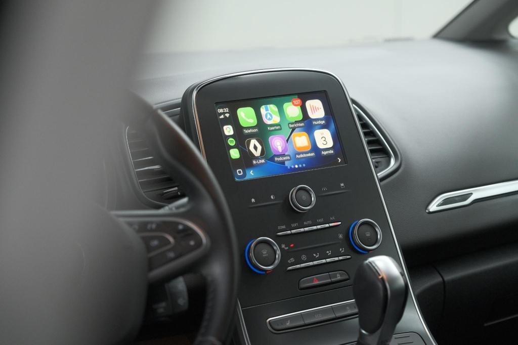 Renault Scenic tce 140 edc limited | camera | stoelverwarming | navigatie |