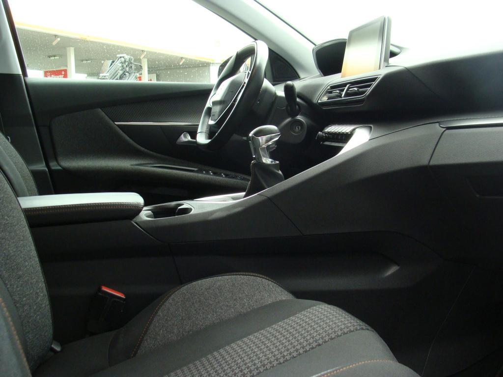 Peugeot 3008 1.2 puretech 130pk s&s active