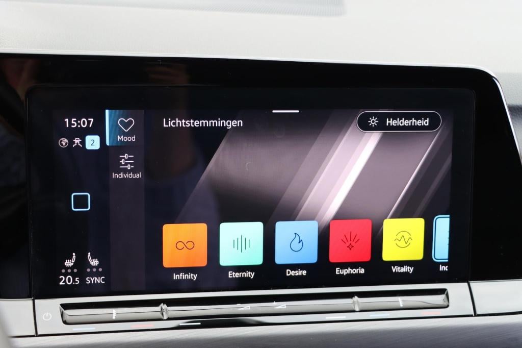 Volkswagen Golf variant 2.0 tsi style 190pk dsg7 carplay | memory | massage