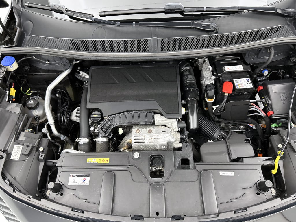 Peugeot 3008 130pk automaat allure | rijklaar | camera | icockpit | stoelve