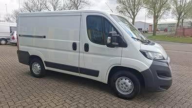 Peugeot BOXER 330 2.2 e-HDI L1 H1 XR bj:2015 airco i.z.g.st apk 2027 !!
