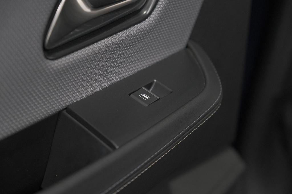 Opel Grandland 1.2 turbo 145 hybrid gs | nieuw model | camera | apple carpl