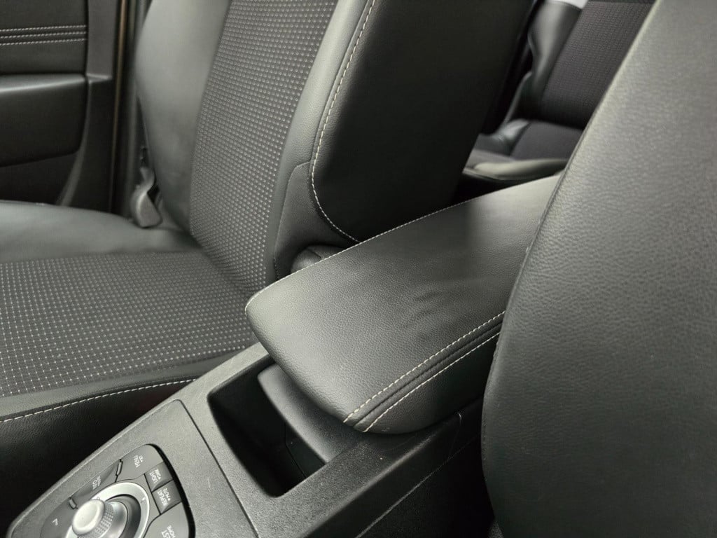Renault Scenic occasion 2.0 dynamique 5 persoons met grote kofferbak | clim