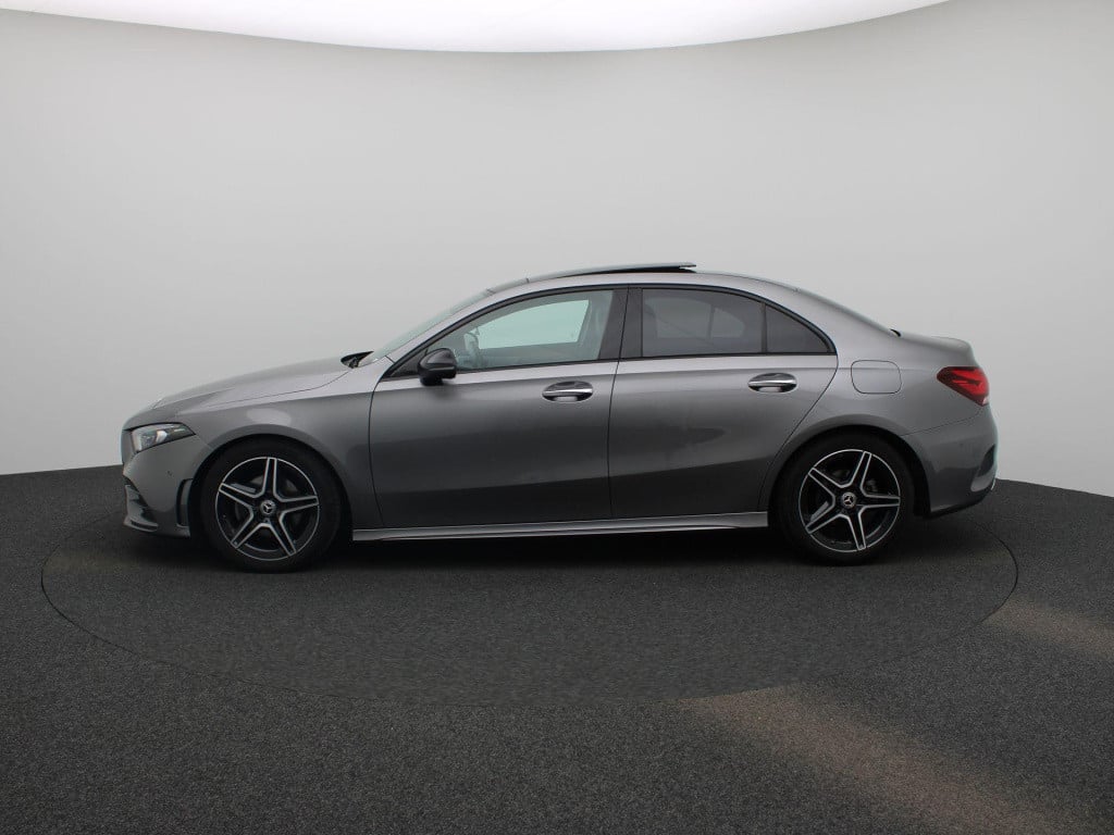 Mercedes-Benz A-Klasse 180 business solution amg | automaat | lmv | panoram