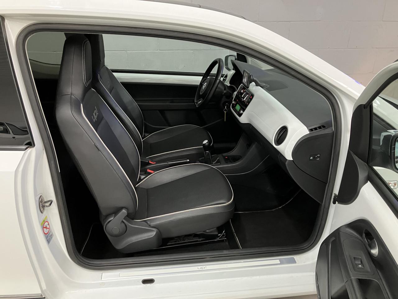 Vw Up high up!! Luxe uitvoering