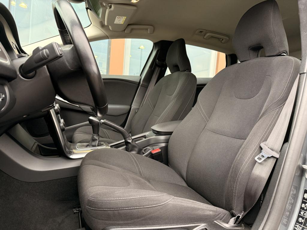 Volvo V40 1.5 t3 kinetic | navi | cruise | stoelverwarming | bluetooth | pa