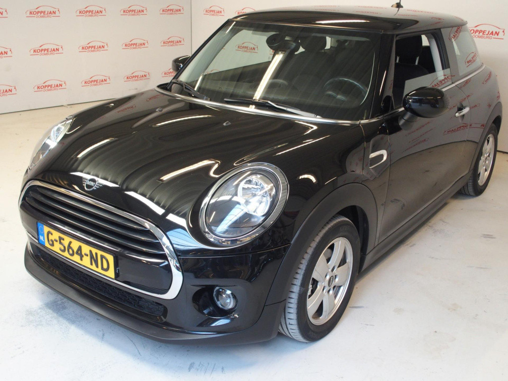 Mini Cooper 1.5 nl auto, carplay, cruise controle, parkeer sensoren