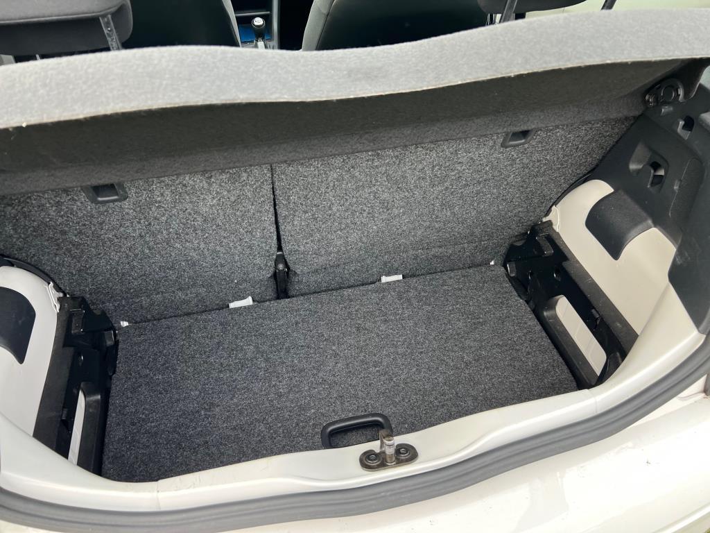 Volkswagen UP! 1.0 move up!