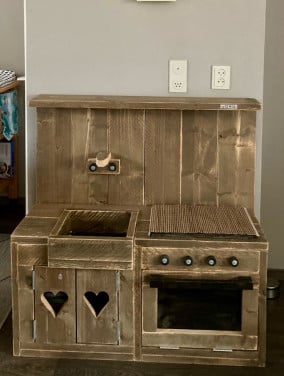 Kinder keuken van steiger hout