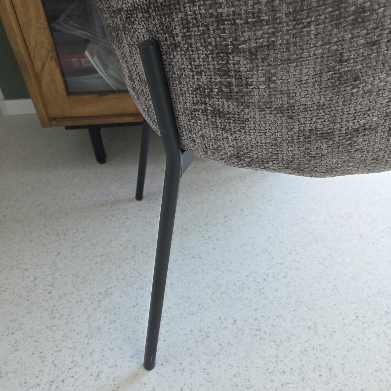 Tafel/eethoek met 4 stoelen. 140cm. zgan