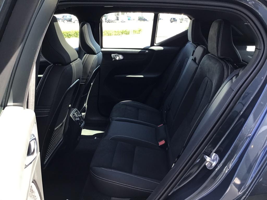 Volvo Ex40 extended range ultra dark europa