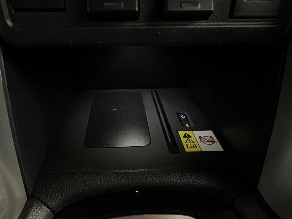 Toyota Corolla Cross 2.0 hp hybrid first edition
