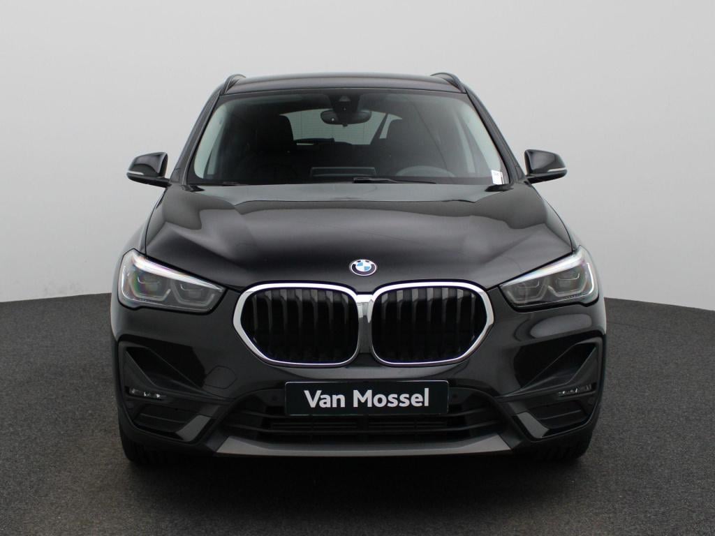 BMW X1 sdrive18i high executive | apple carplay / android auto | stoel- stu
