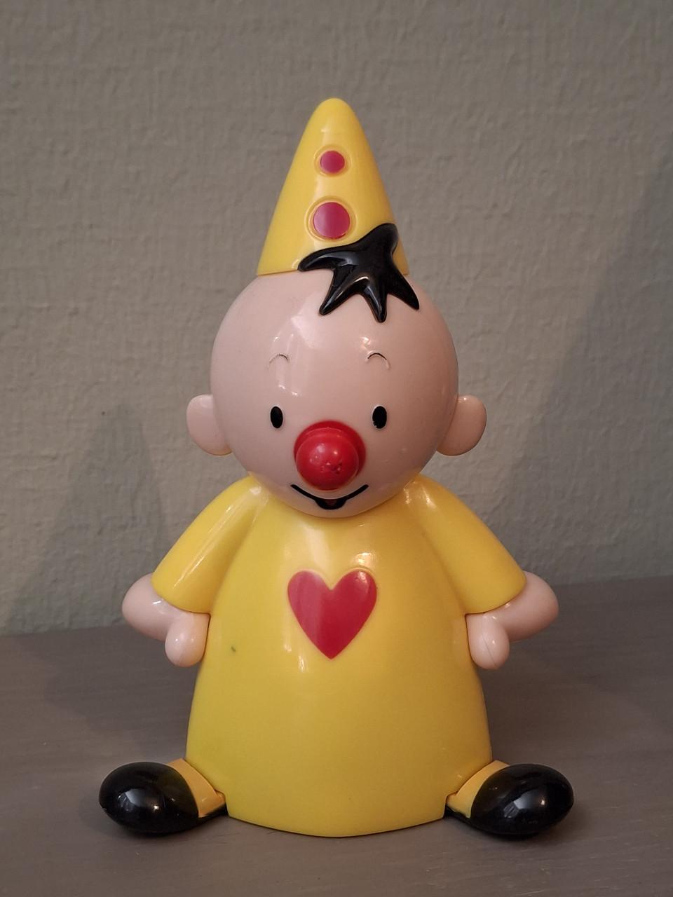 Verstoppertje spelen met Bumba