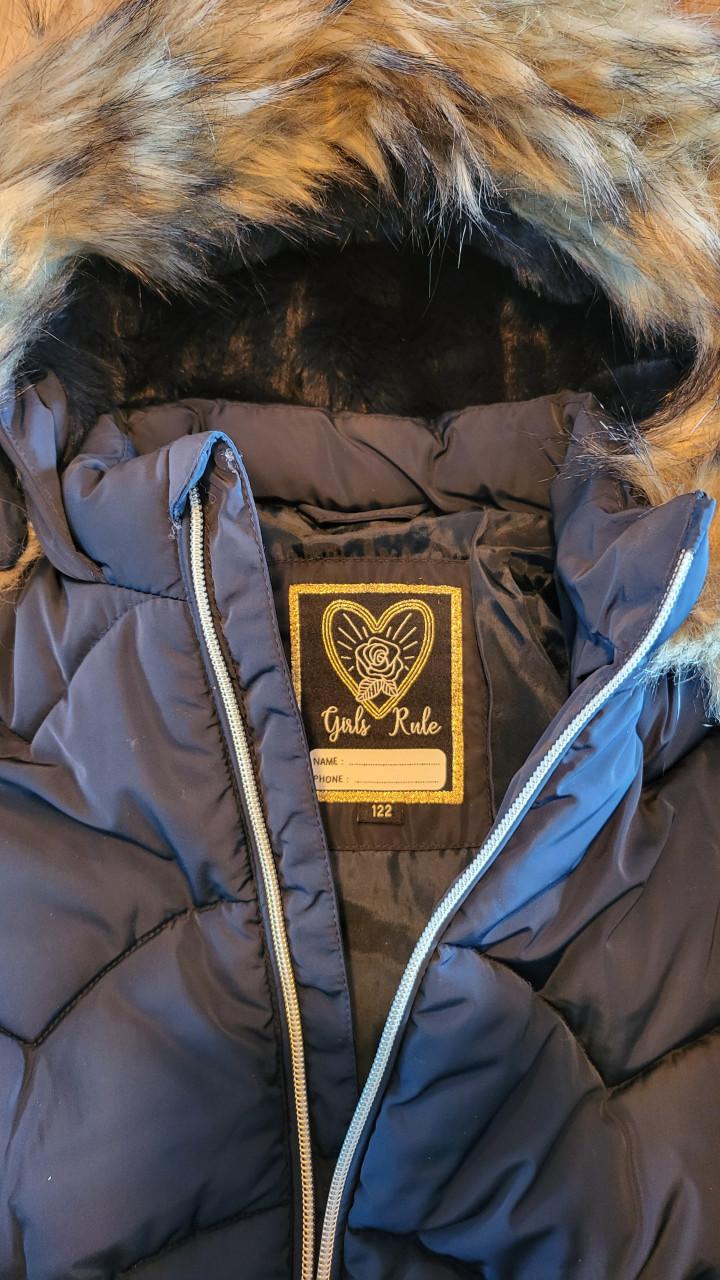 Als nieuw! Warme winterjas C&A mt 122