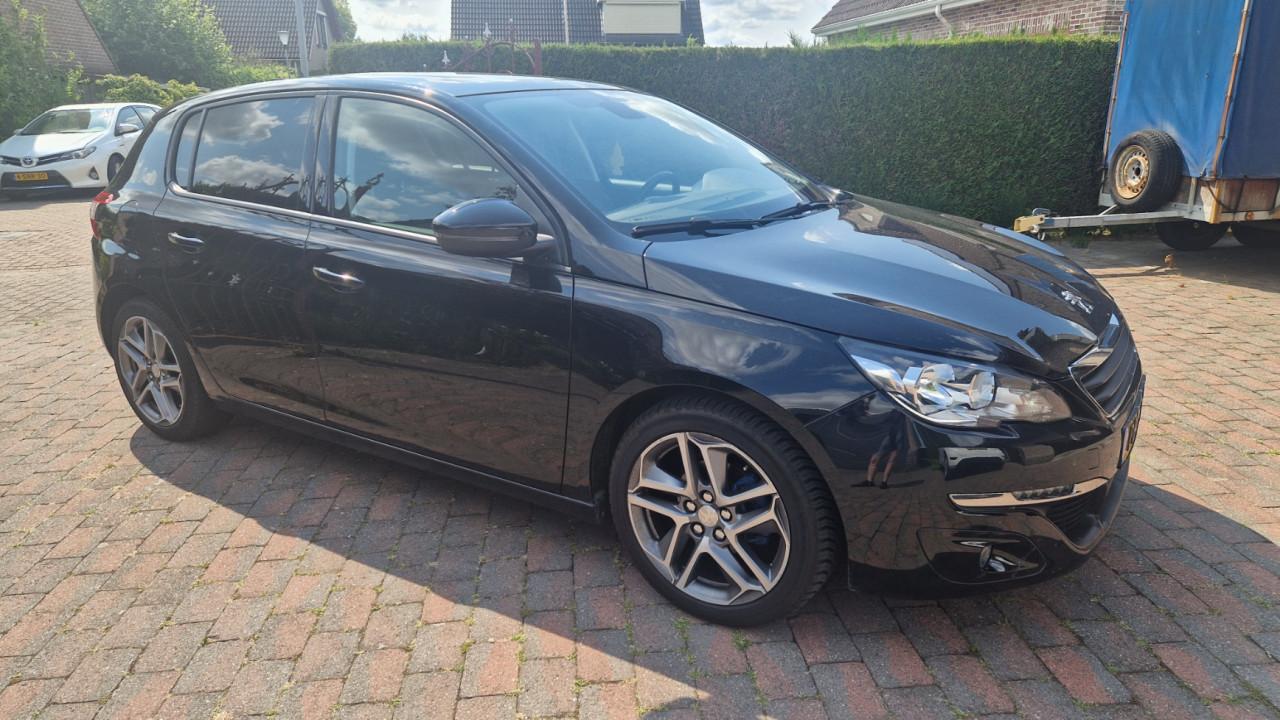 Peugeot 308 1.2 blue lion gt pakket