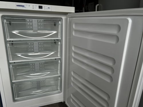 Liebherr premium LowFrost 4 laden vrieskast nieuwprijs €599 klasse A++