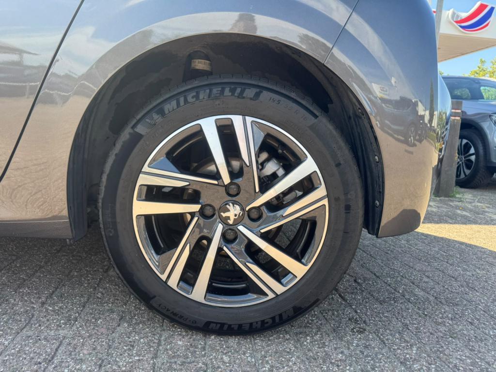 Peugeot 208 1.2 puretech 100 allure