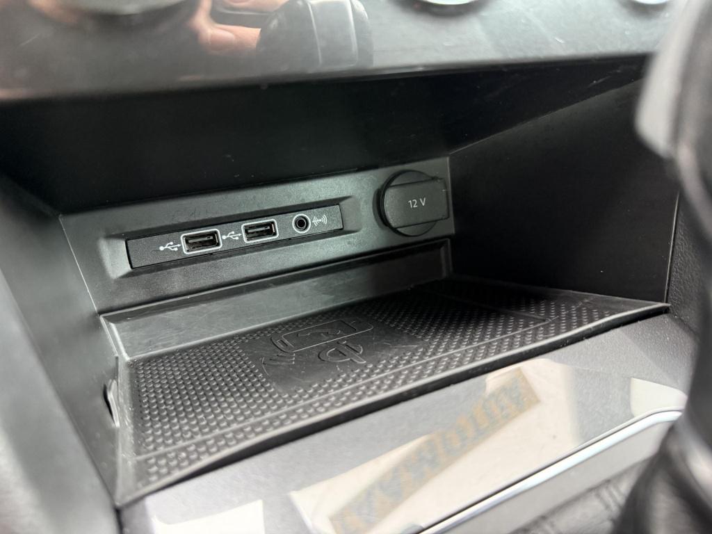 Volkswagen Tiguan 1.4 tsi 4motion highline r-line 1800kg/leder/digital/r-li