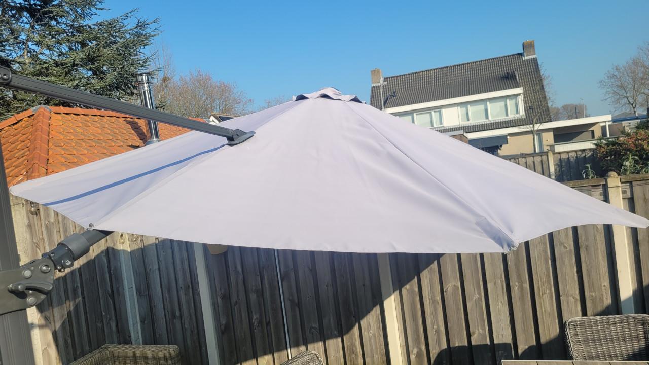 Zweefparasol + voet