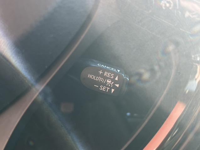 Toyota C-hr 1.8 hybrid bi-tone | leer | 18'' | camera | nav | 73.000km!