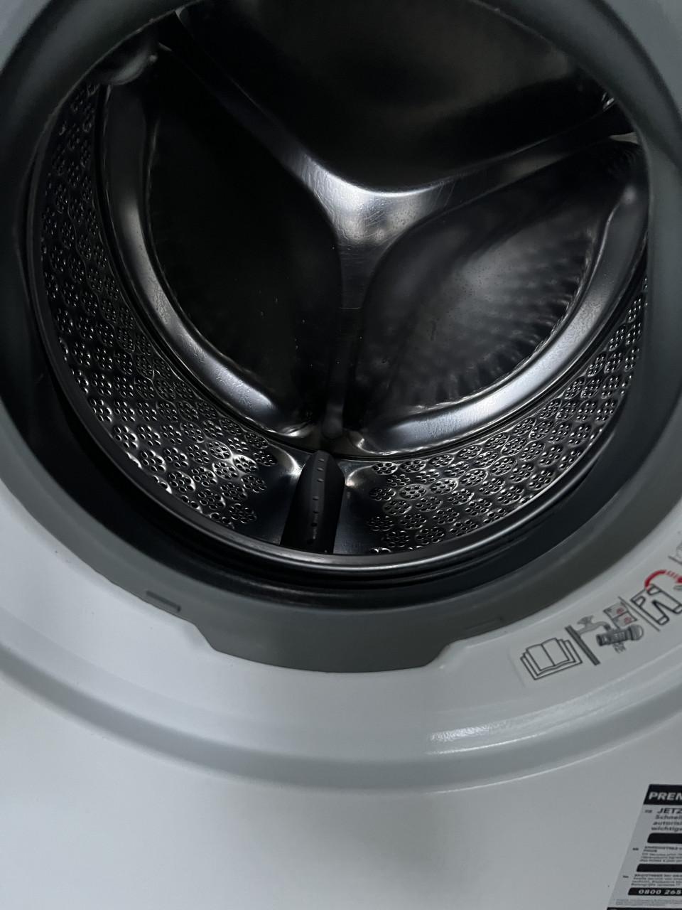 A+++ klasse AEG Wasmachine 8!kg. 1400 toren als nieuw met boekjes en bon