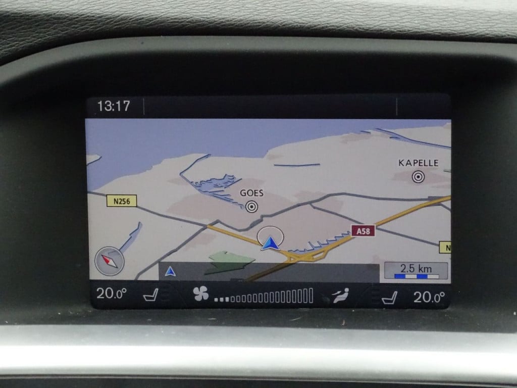Volvo V60 2.0t momentum automaat | 200 pk | trekhaak