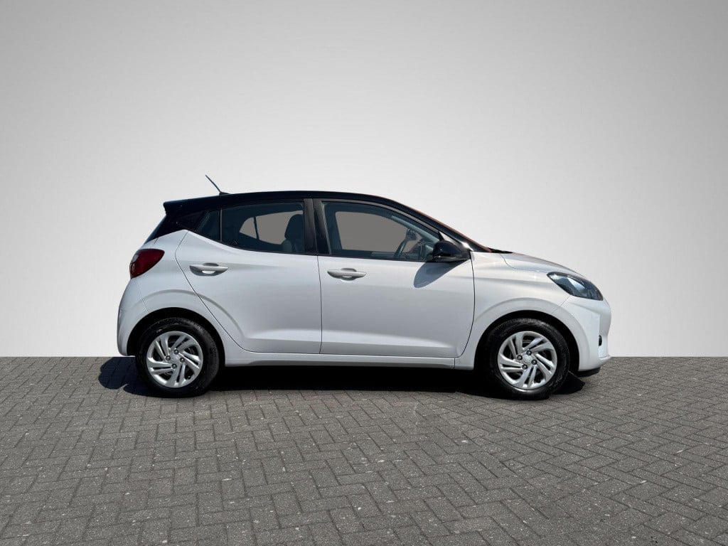 Hyundai I 10 1.0 comfort smart nieuw model! | two-tone lakkleur | navigatie
