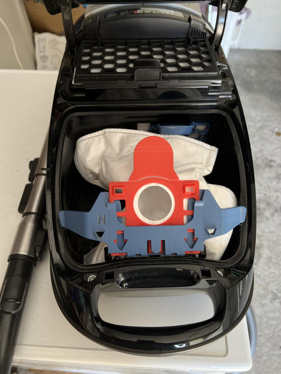 Miele S8 Black Diamond 2200W als nieuw compleet