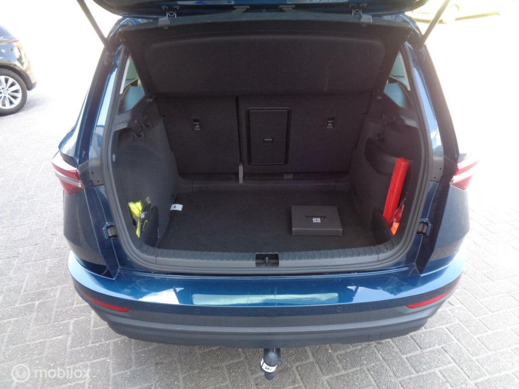 Skoda Karoq 1.0 tsi business edition/airco/stoel+stuur verw/full led/apple 