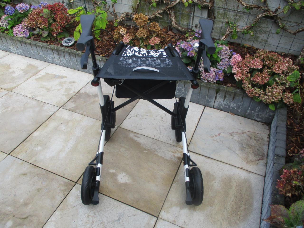 Zgan Topro Troja 2G opvouwbare lichtgewicht rollator