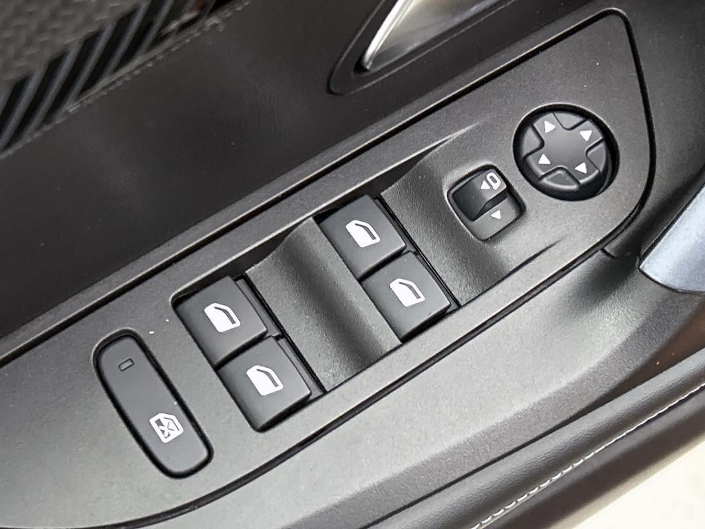 Peugeot 2008 1.2 puretech allure | 130 pk | dealeronderhouden |