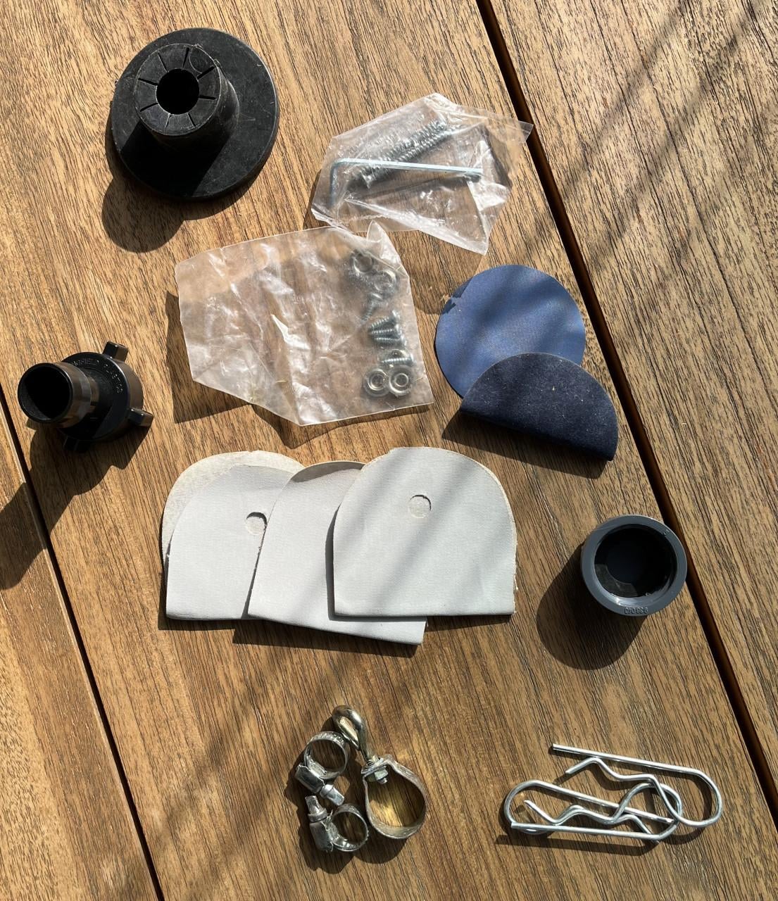 Diverse kleinmateriaal voor de kampeerder