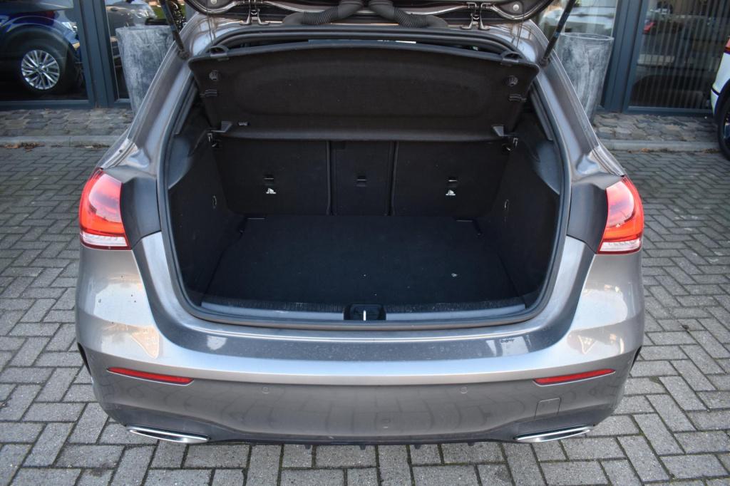 Mercedes-Benz A-Klasse 180 amg night | sfeerverlichting | apple carplay | c