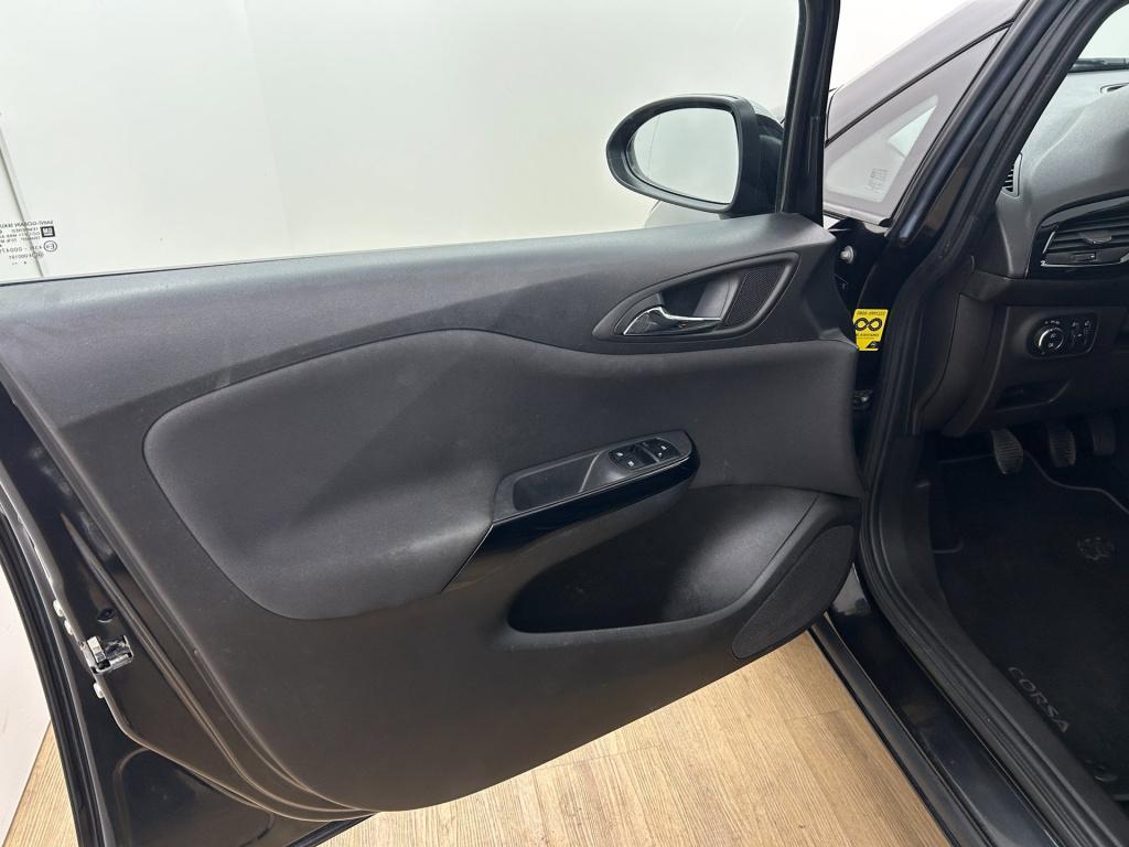 Opel Corsa occasion 1.4 color edition | zwart | tweedehands opel corsa | ai