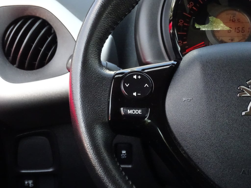 Peugeot 108 1.0 e-vti allure top! | bluetooth | 15" | cabrio top