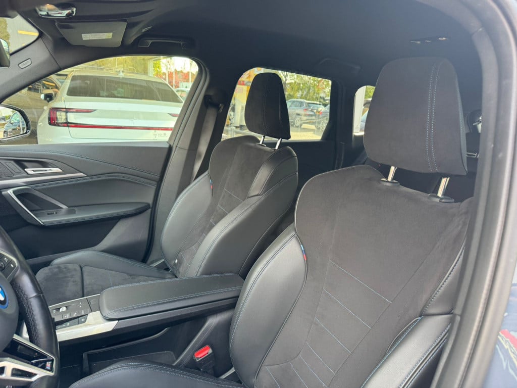 BMW Ix1 xdrive30 launch edition 67 kwh