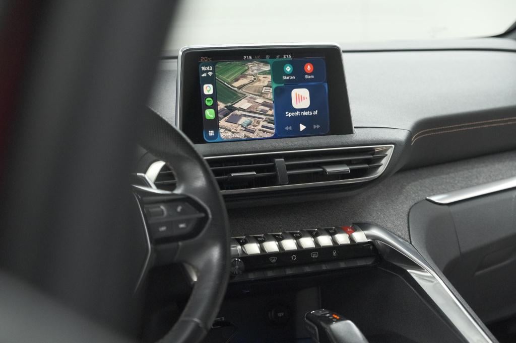 Peugeot 3008 puretech 130 eat6 gt | allseason banden | trekhaak | panoramad