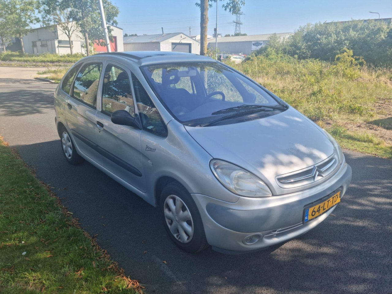 Citroen picasso 1.8i leuke auto met apk 12-2025