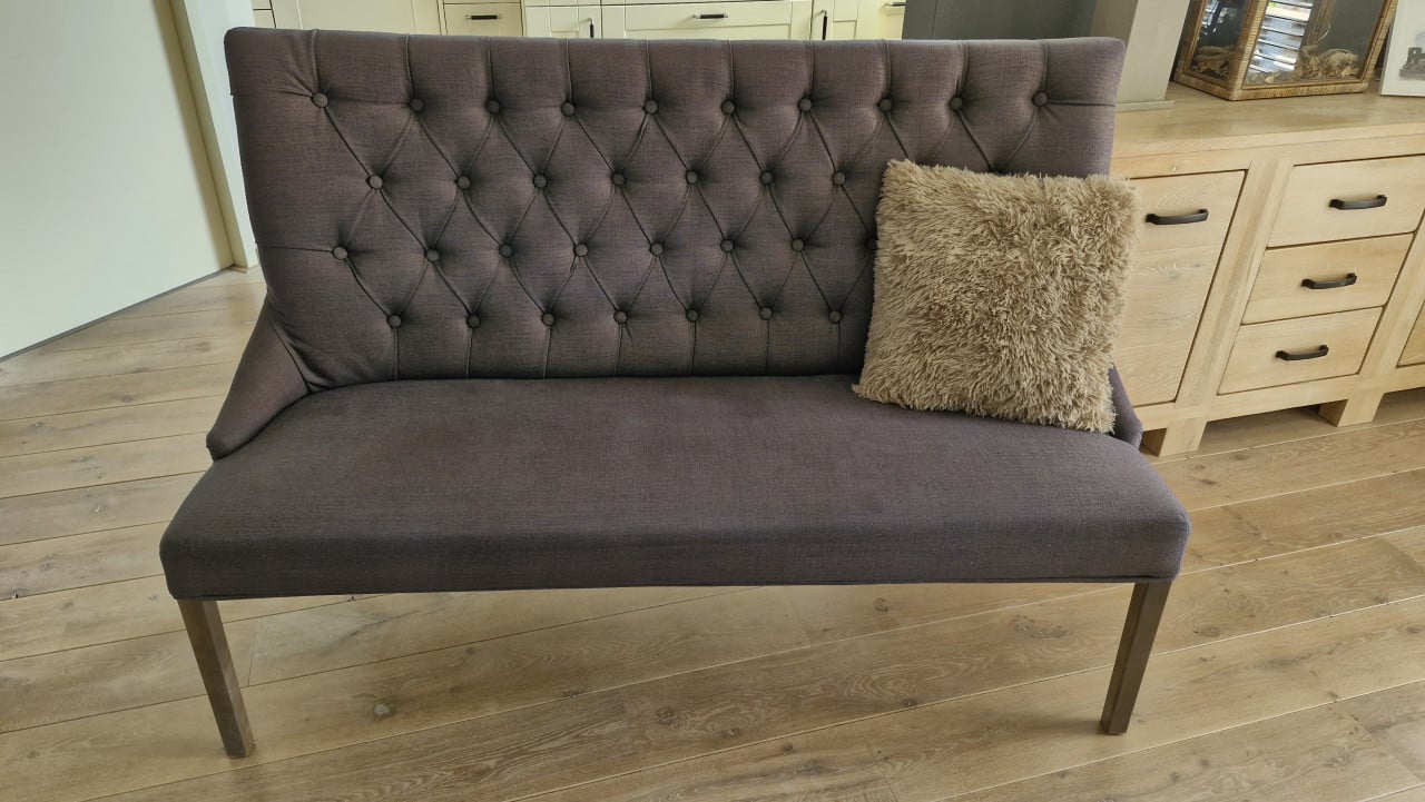 Bankje voor bij de eettafel