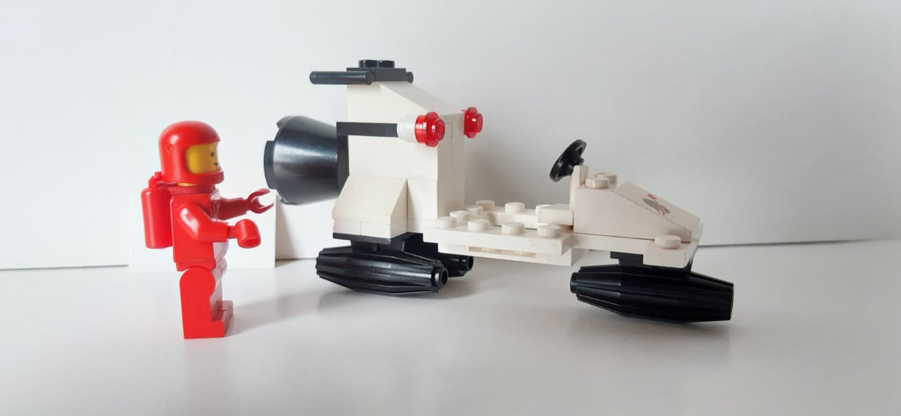 LEGO classic space 6890: Cosmic Cruiser
