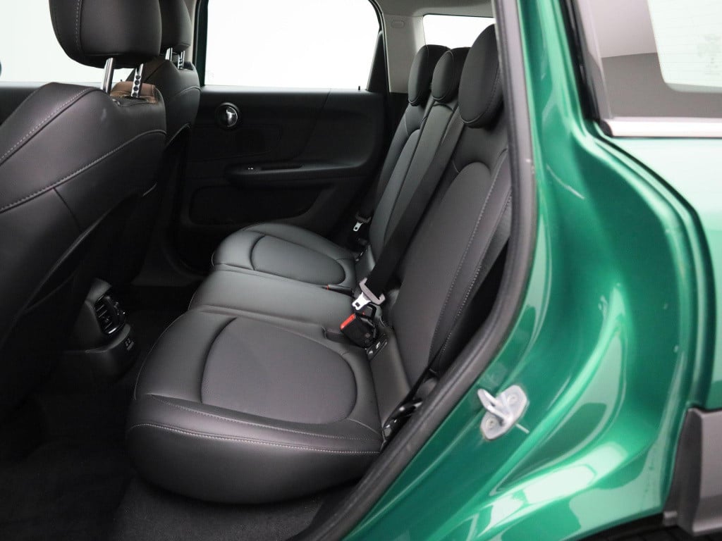 Mini Countryman 1.5 cooper business edition | automaat | lage km stand | ac