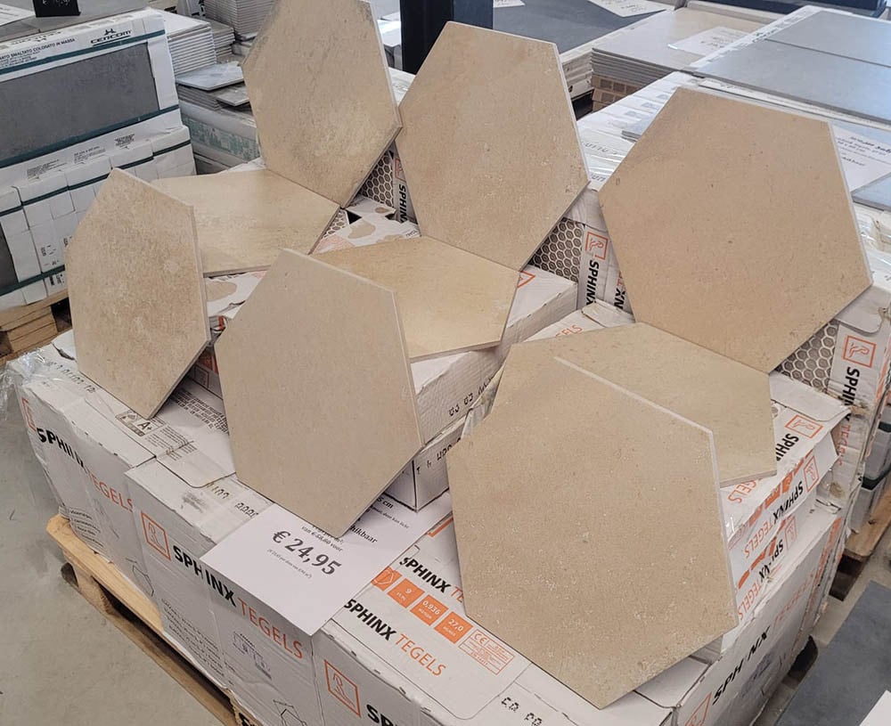 3030-327 ca 20m² hexagon tegels, crème-grijs, 40x34 cm, van € 58,80/m² voor