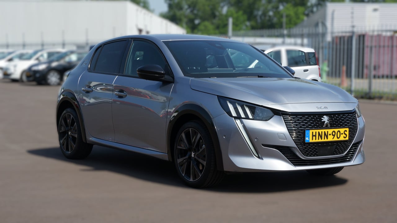 Peugeot 208 1.2 PureTech GT Pack Rijklar incl. Bovag garantie