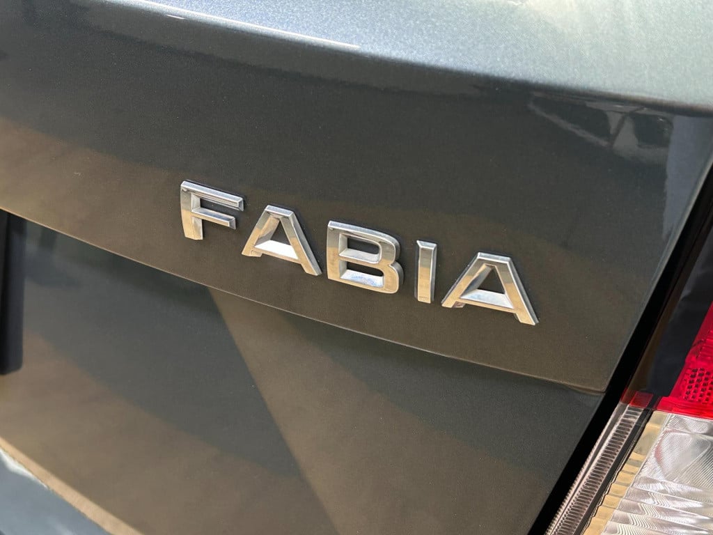 Skoda Fabia occasion | grijs | tweedehands skoda fabia | airco | stoelverwa